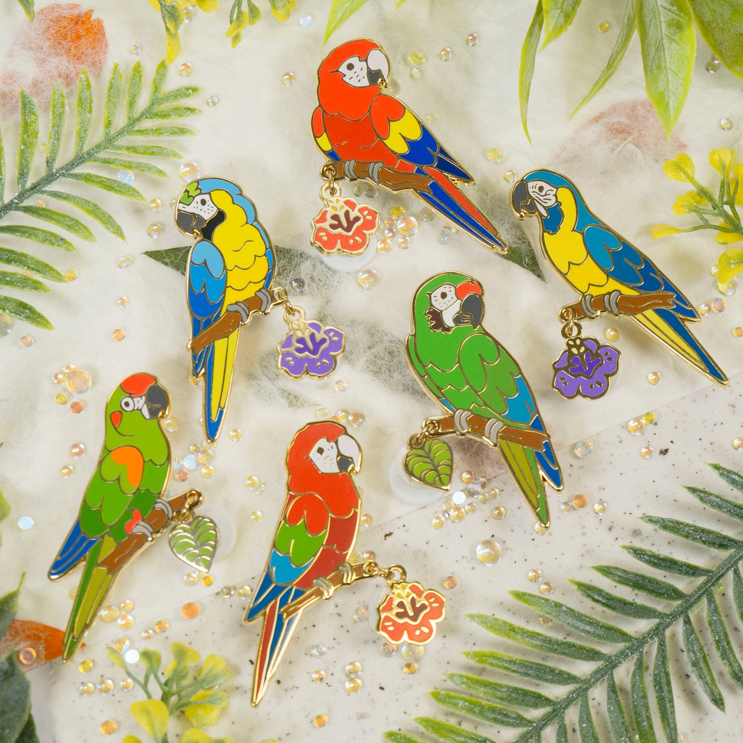 Green-winged Macaw Pin